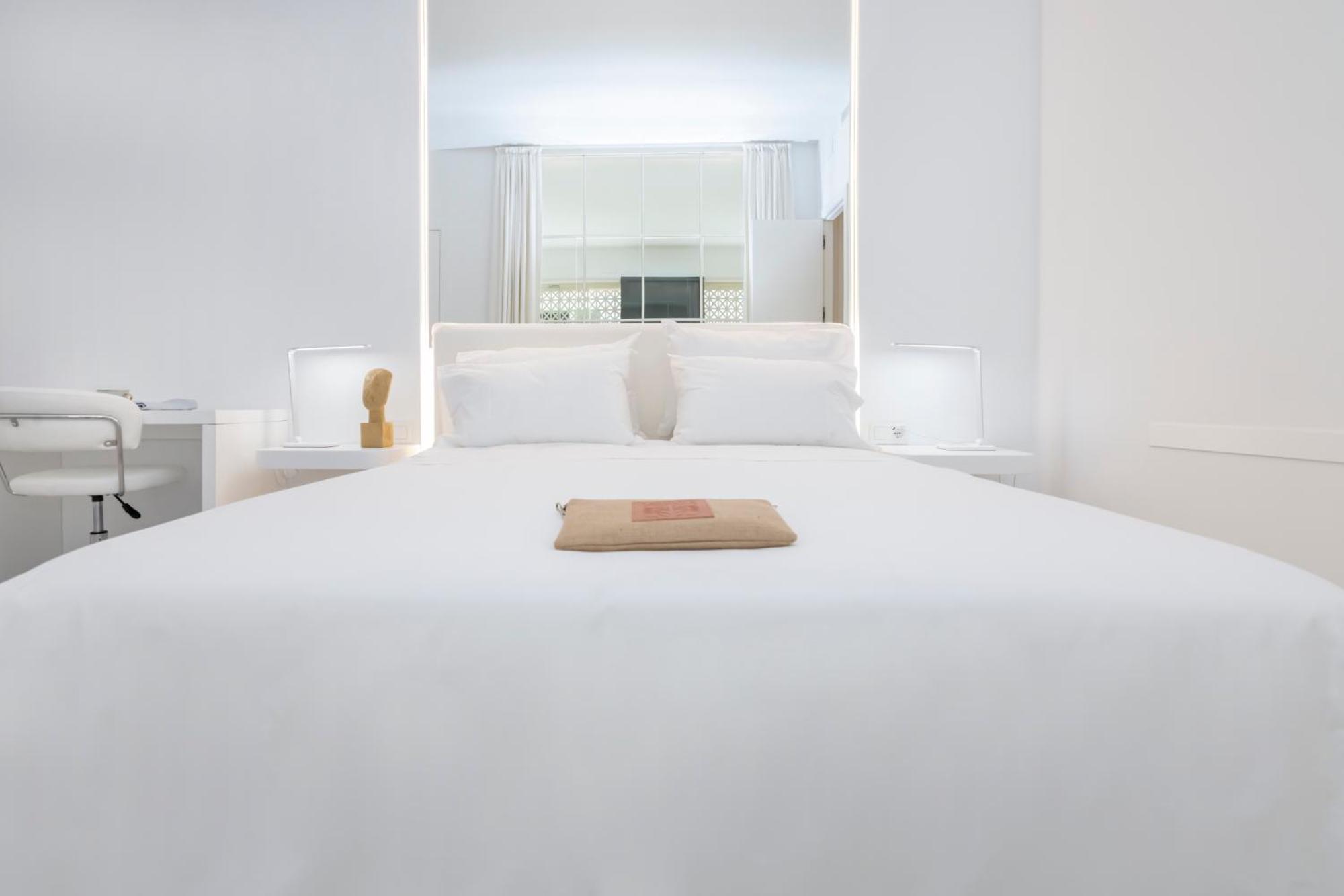 Bhost - Lumiere Suites Кордова Экстерьер фото